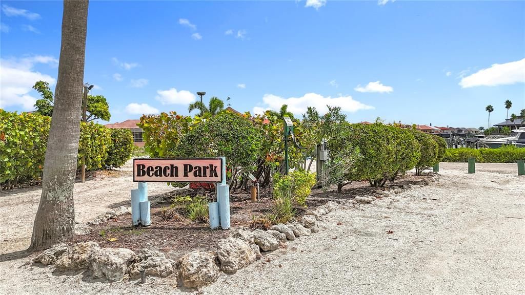 Activo con contrato: $400,000 (0.24 acres)