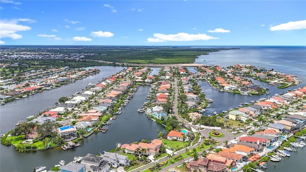 Activo con contrato: $400,000 (0.24 acres)