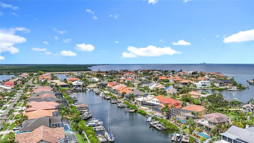 Activo con contrato: $400,000 (0.24 acres)