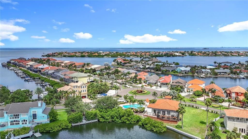 Activo con contrato: $400,000 (0.24 acres)