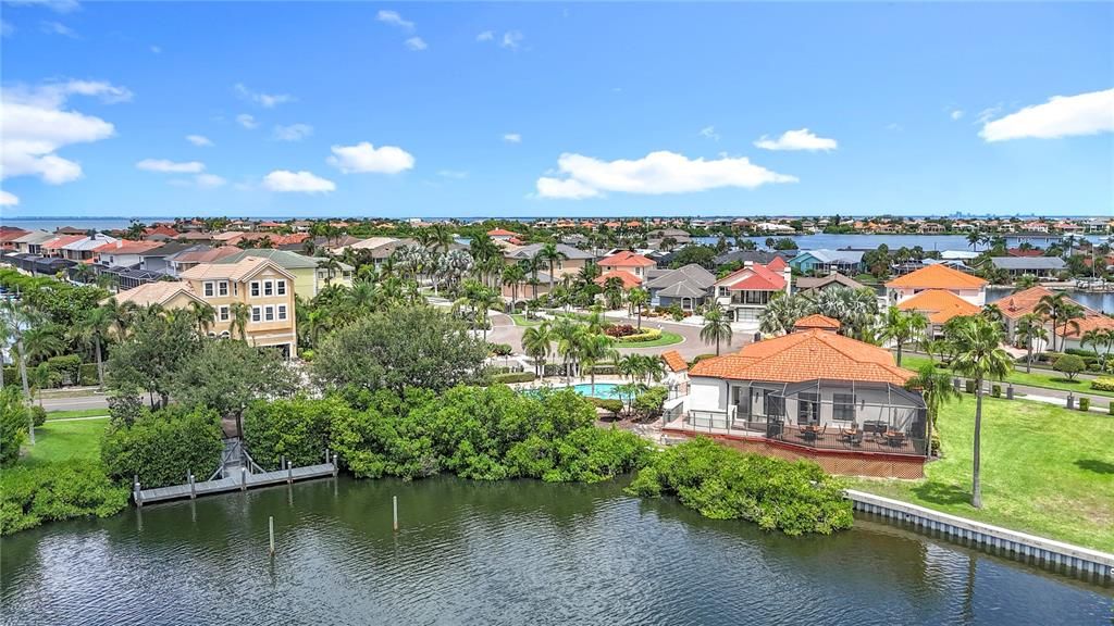 Activo con contrato: $400,000 (0.24 acres)