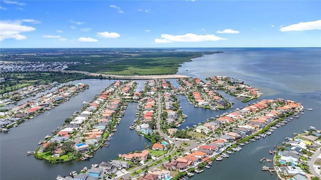 Activo con contrato: $400,000 (0.24 acres)