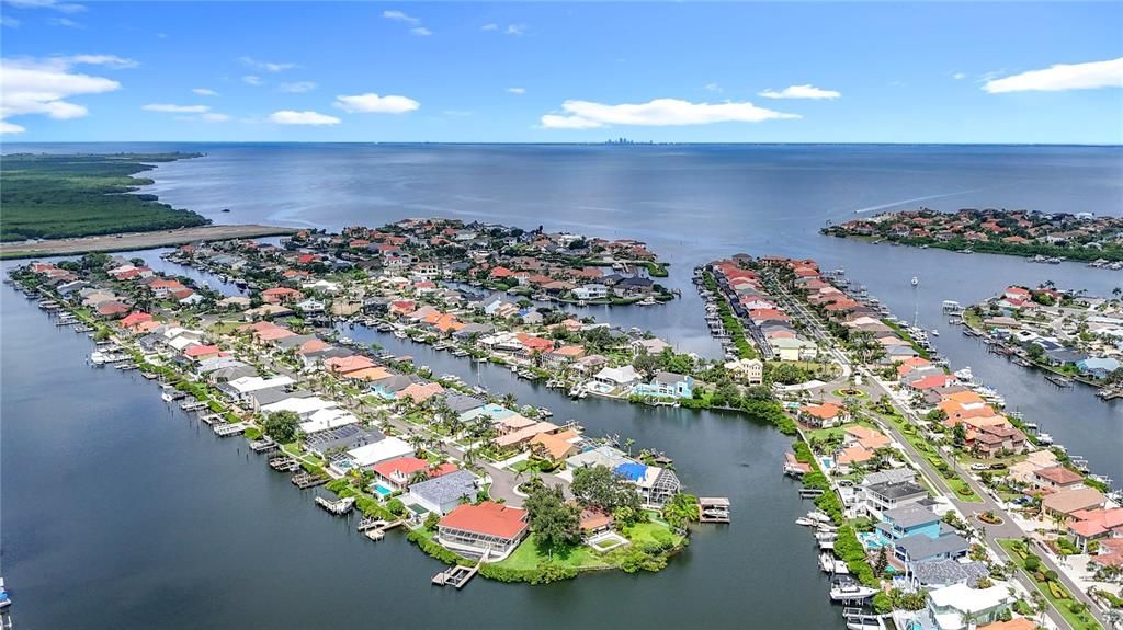 Activo con contrato: $400,000 (0.24 acres)