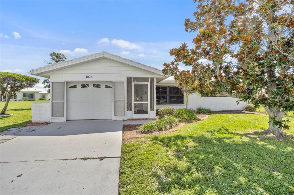 Active With Contract: $189,000 (2 beds, 2 baths, 1464 Square Feet)