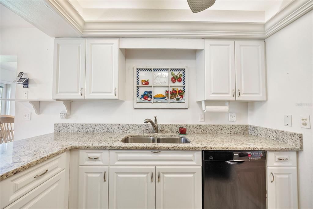 Active With Contract: $189,000 (2 beds, 2 baths, 1464 Square Feet)