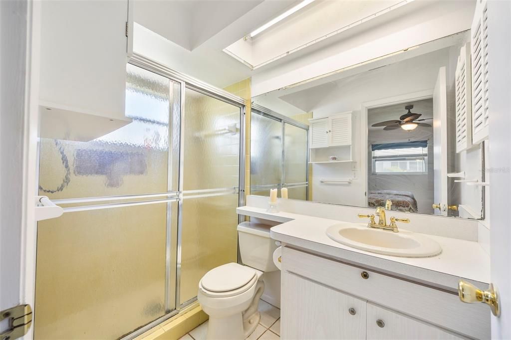 Active With Contract: $189,000 (2 beds, 2 baths, 1464 Square Feet)