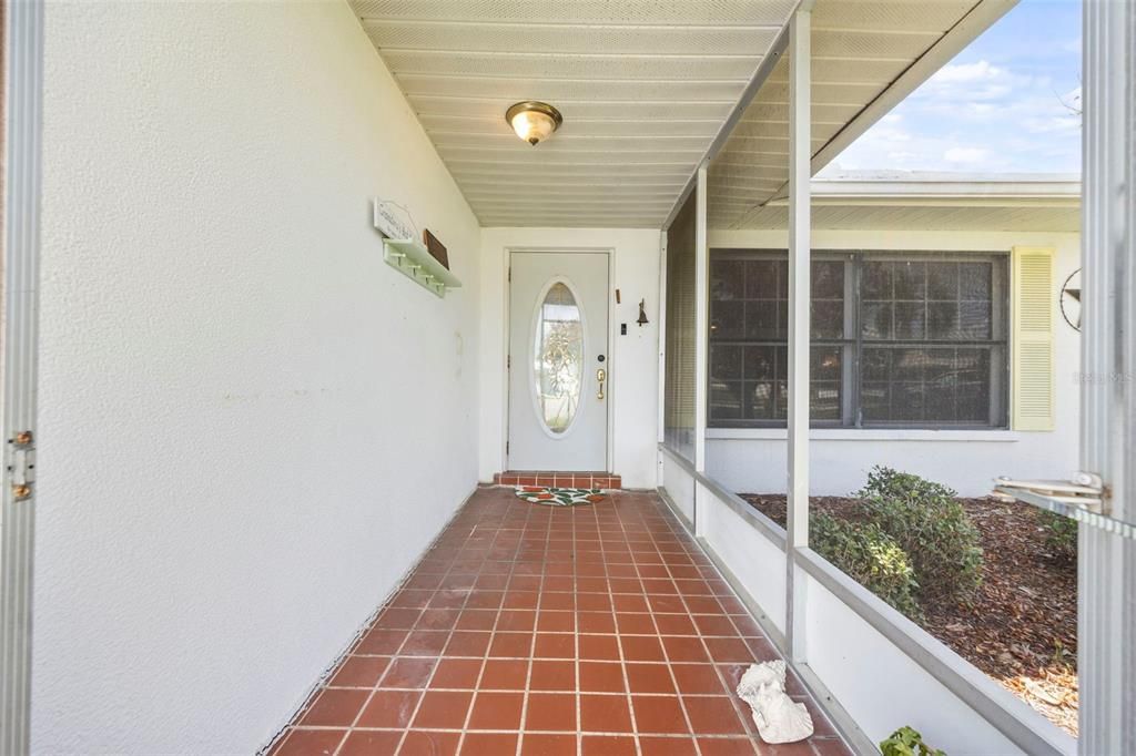 Active With Contract: $189,000 (2 beds, 2 baths, 1464 Square Feet)