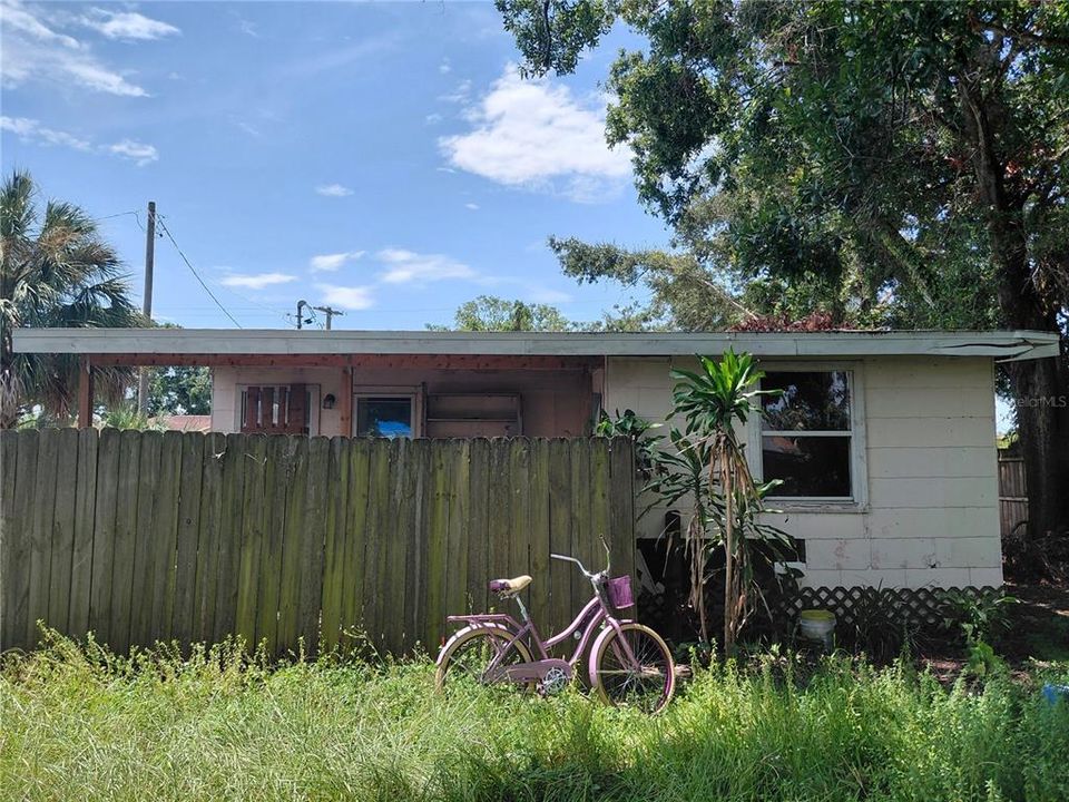 For Sale: $145,900 (3 beds, 1 baths, 792 Square Feet)