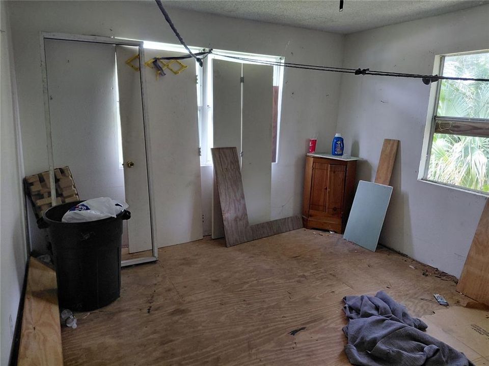 For Sale: $145,900 (3 beds, 1 baths, 792 Square Feet)