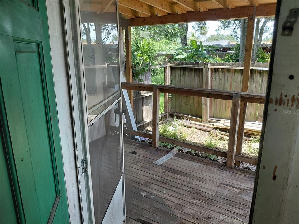 For Sale: $145,900 (3 beds, 1 baths, 792 Square Feet)