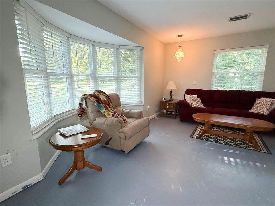 На продажу: $299,900 (3 спален, 2 ванн, 1756 Квадратных фут)