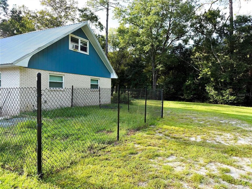 На продажу: $299,900 (3 спален, 2 ванн, 1756 Квадратных фут)