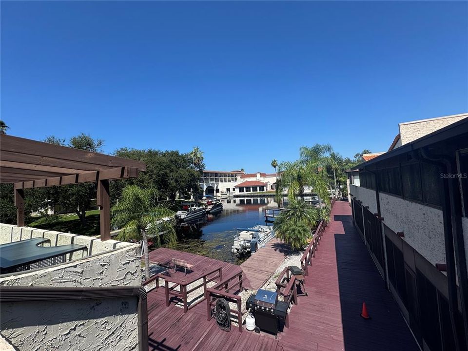 For Rent: $2,800 (2 beds, 2 baths, 975 Square Feet)