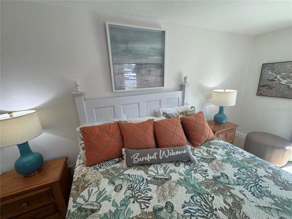 For Rent: $2,800 (2 beds, 2 baths, 975 Square Feet)