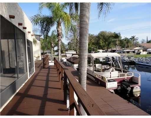 For Rent: $2,800 (2 beds, 2 baths, 975 Square Feet)