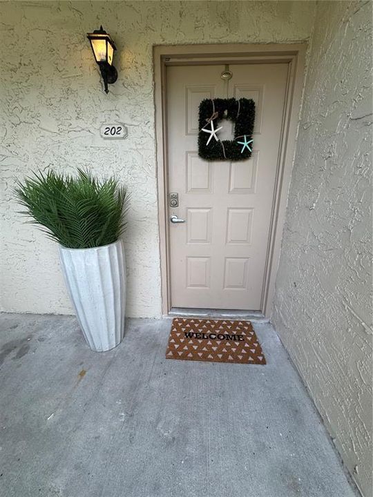 For Rent: $2,800 (2 beds, 2 baths, 975 Square Feet)