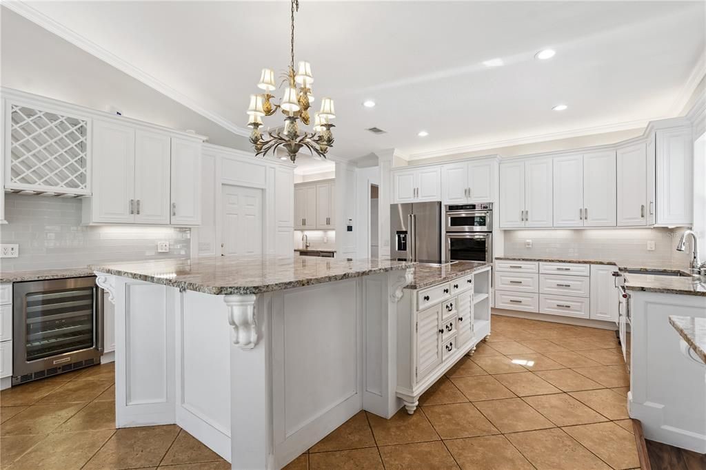 Под контрактом: $1,125,000 (4 спален, 3 ванн, 3318 Квадратных фут)