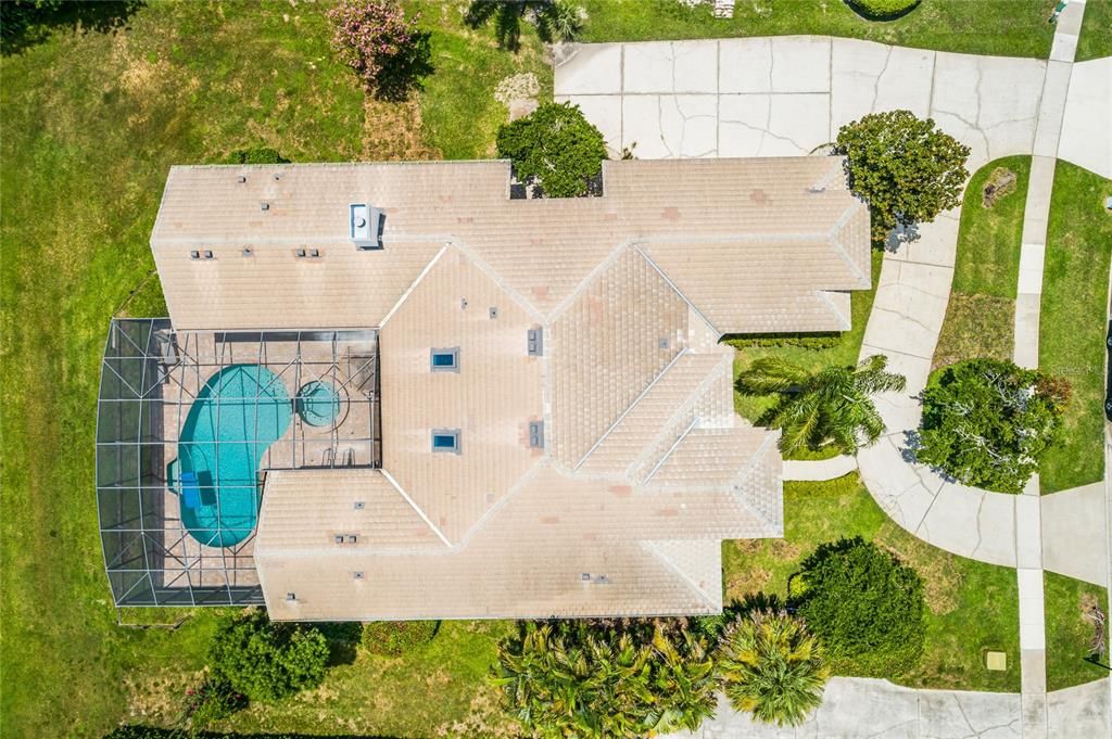 Под контрактом: $1,125,000 (4 спален, 3 ванн, 3318 Квадратных фут)