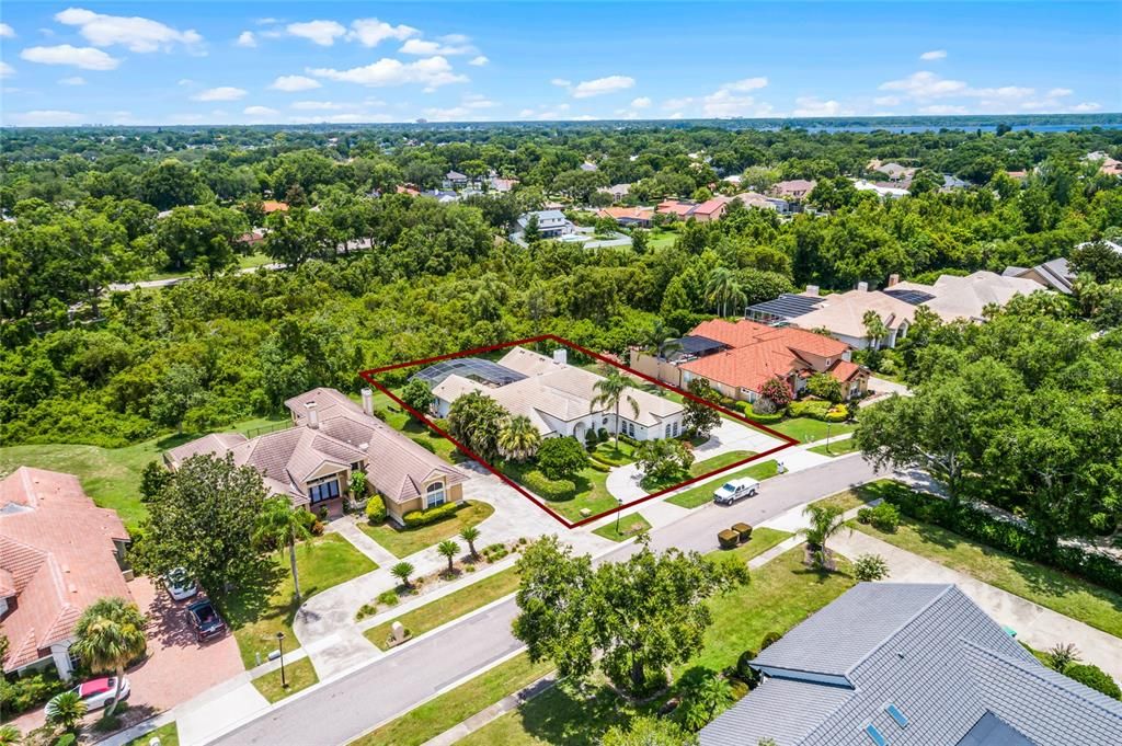 Под контрактом: $1,125,000 (4 спален, 3 ванн, 3318 Квадратных фут)