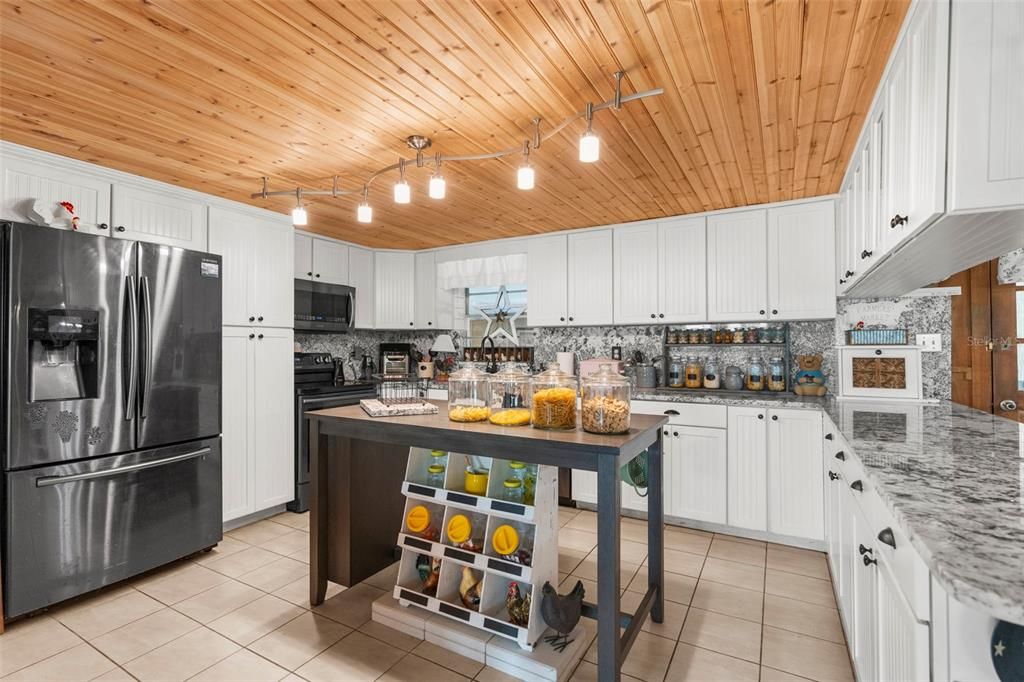 En Venta: $850,000 (3 camas, 2 baños, 3286 Pies cuadrados)