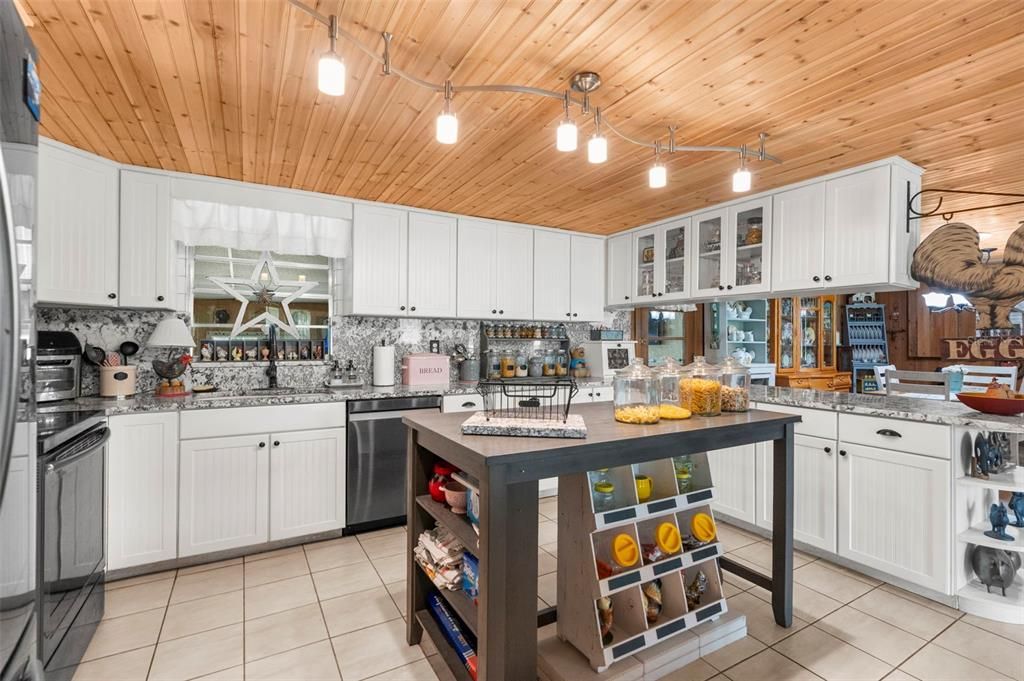 En Venta: $850,000 (3 camas, 2 baños, 3286 Pies cuadrados)