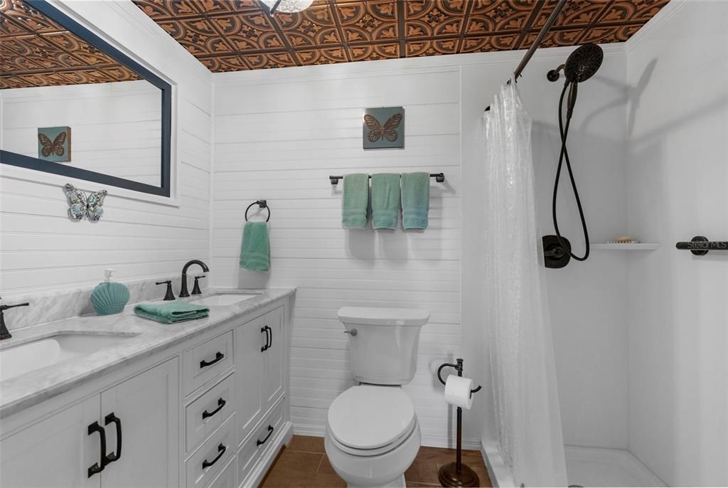 En Venta: $850,000 (3 camas, 2 baños, 3286 Pies cuadrados)