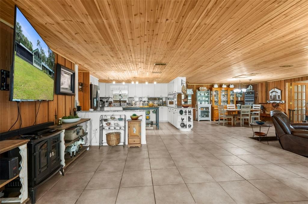 En Venta: $850,000 (3 camas, 2 baños, 3286 Pies cuadrados)