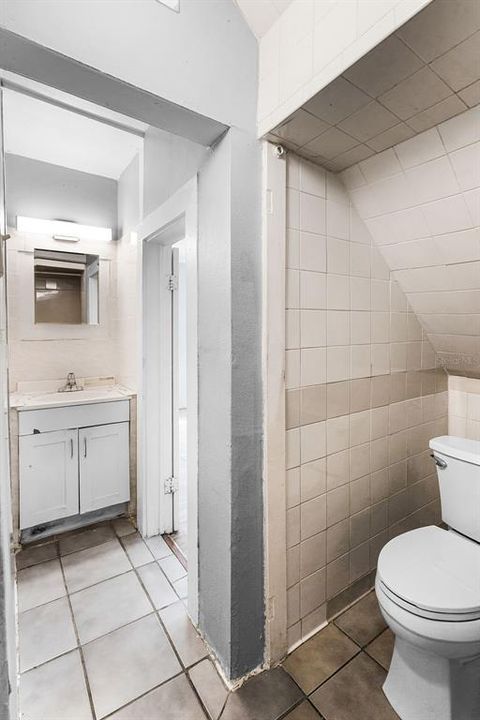 出租: $950 (2 贝兹, 1 浴室, 700 平方英尺)