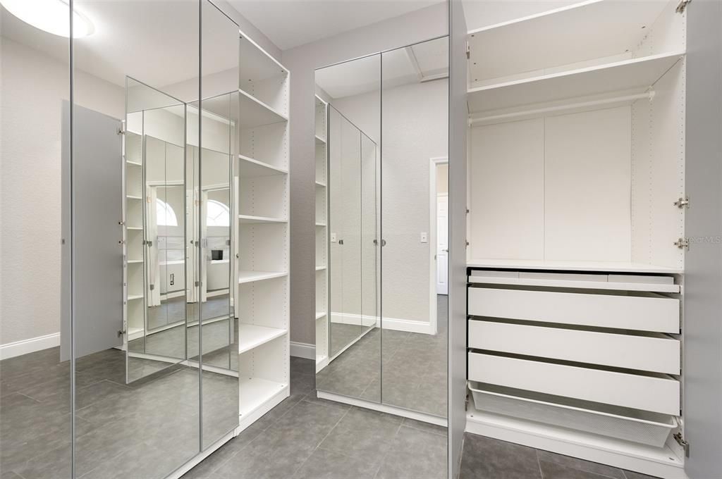 На продажу: $715,000 (4 спален, 2 ванн, 2540 Квадратных фут)