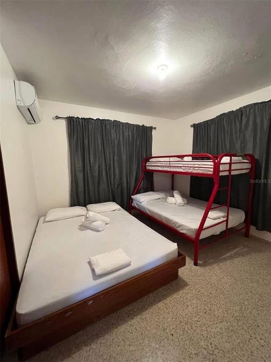 Active With Contract: $319,000 (4 beds, 2 baths, 2800 Square Feet)