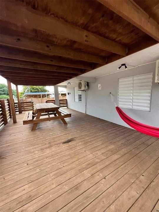 Active With Contract: $319,000 (4 beds, 2 baths, 2800 Square Feet)