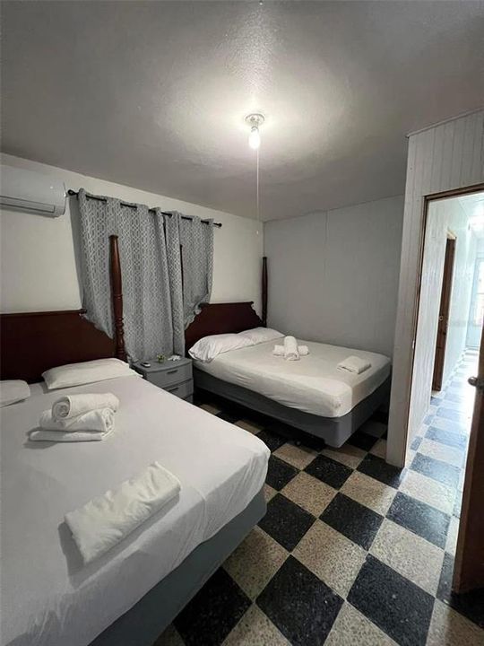 Active With Contract: $319,000 (4 beds, 2 baths, 2800 Square Feet)