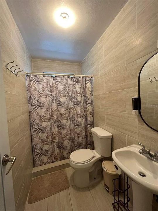 Active With Contract: $319,000 (4 beds, 2 baths, 2800 Square Feet)