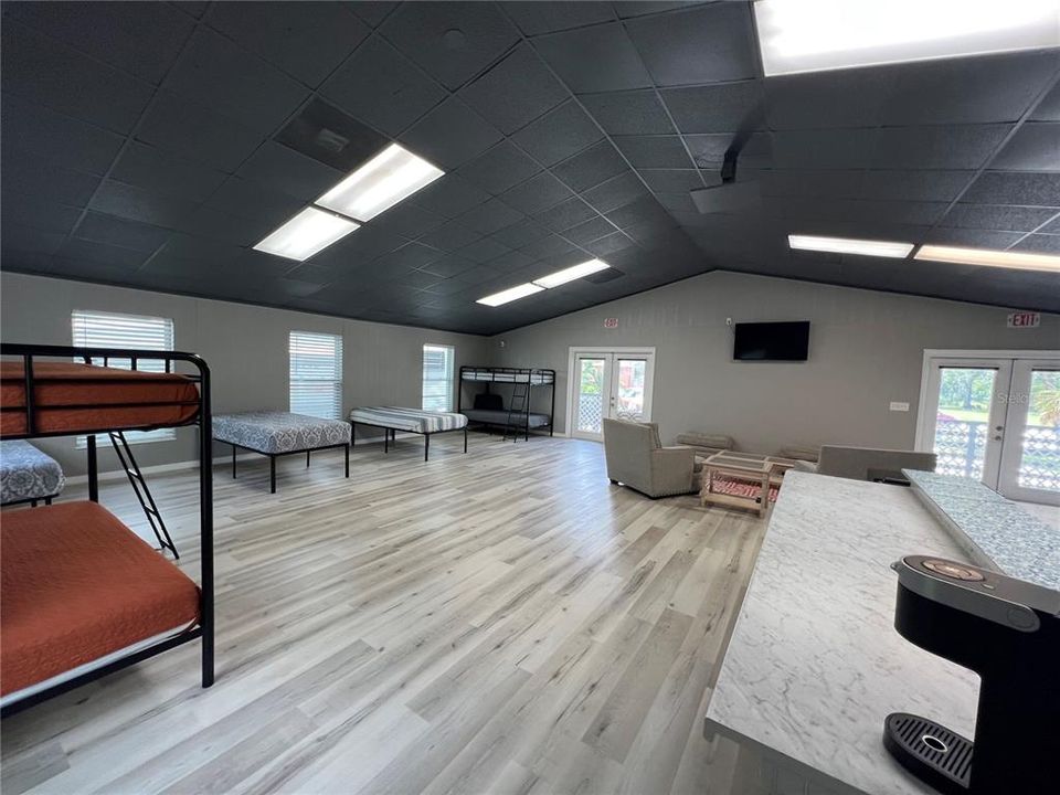 For Rent: $1,500 (1 beds, 2 baths, 1000 Square Feet)