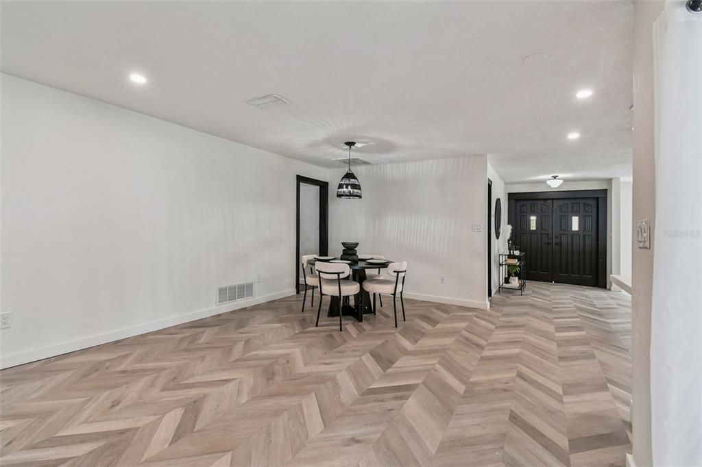 Active With Contract: $730,000 (4 beds, 3 baths, 2489 Square Feet)