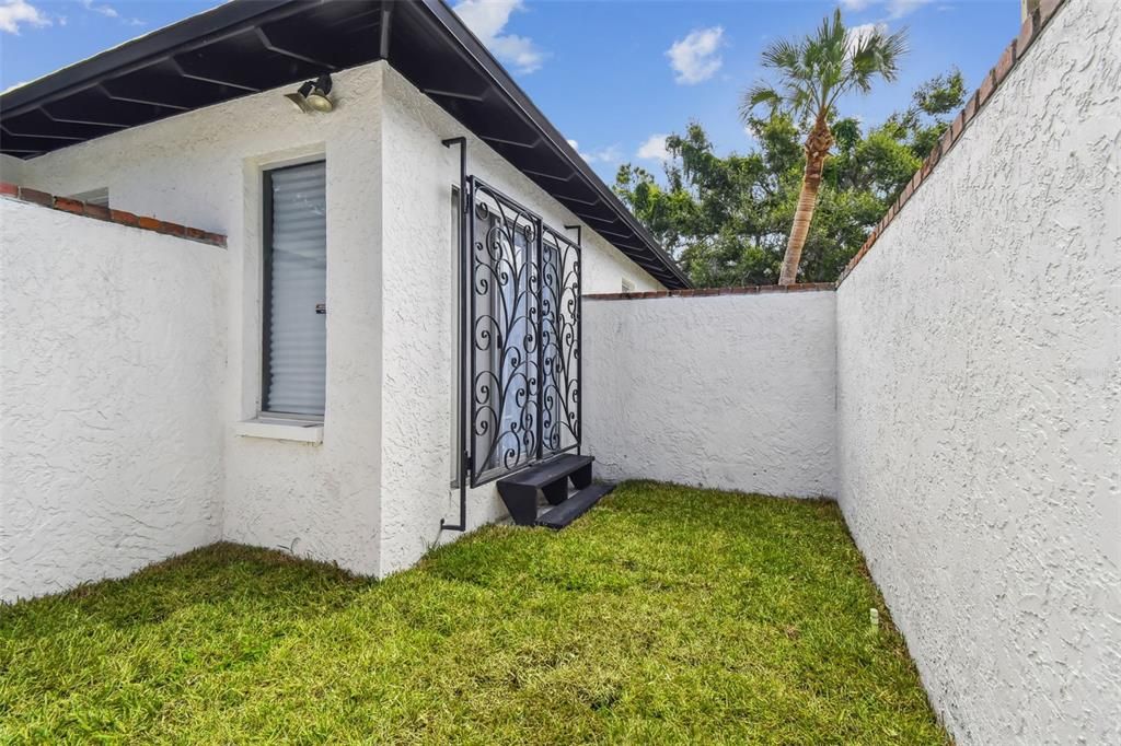 Active With Contract: $730,000 (4 beds, 3 baths, 2489 Square Feet)