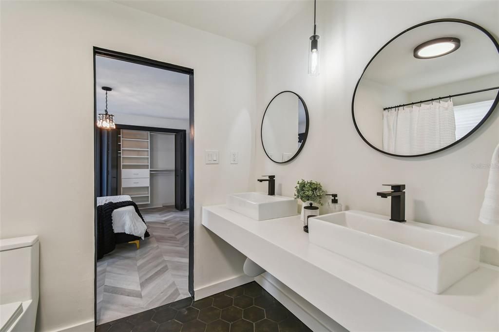 Active With Contract: $730,000 (4 beds, 3 baths, 2489 Square Feet)