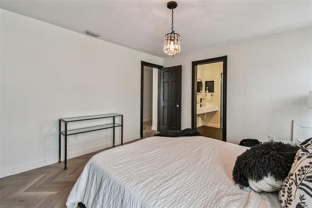 Active With Contract: $730,000 (4 beds, 3 baths, 2489 Square Feet)