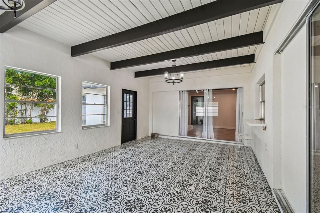 Active With Contract: $730,000 (4 beds, 3 baths, 2489 Square Feet)