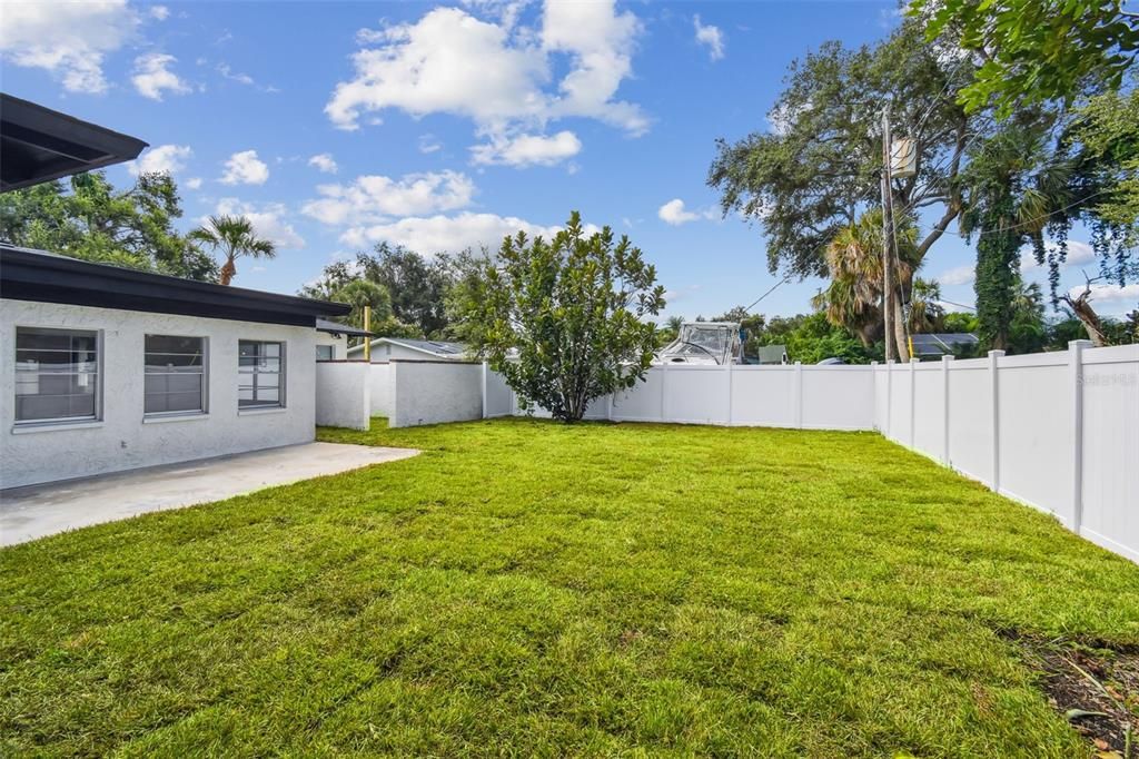 Active With Contract: $730,000 (4 beds, 3 baths, 2489 Square Feet)