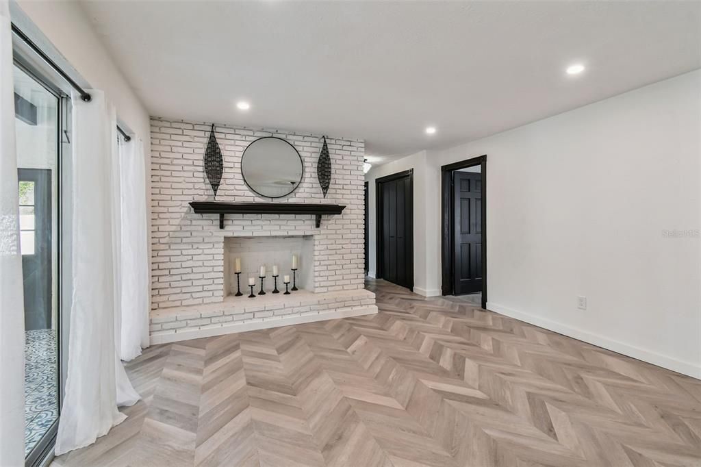 Active With Contract: $730,000 (4 beds, 3 baths, 2489 Square Feet)