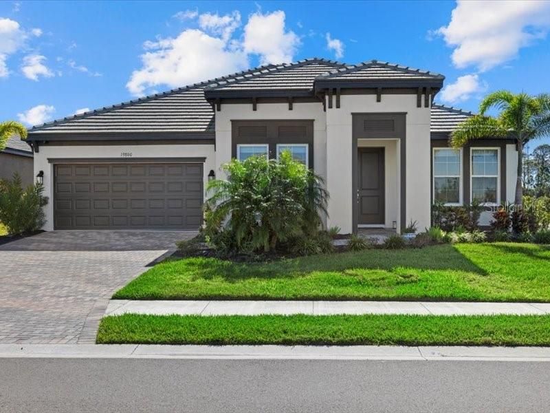 最近租的: $4,000 (5 贝兹, 4 浴室, 2780 平方英尺)