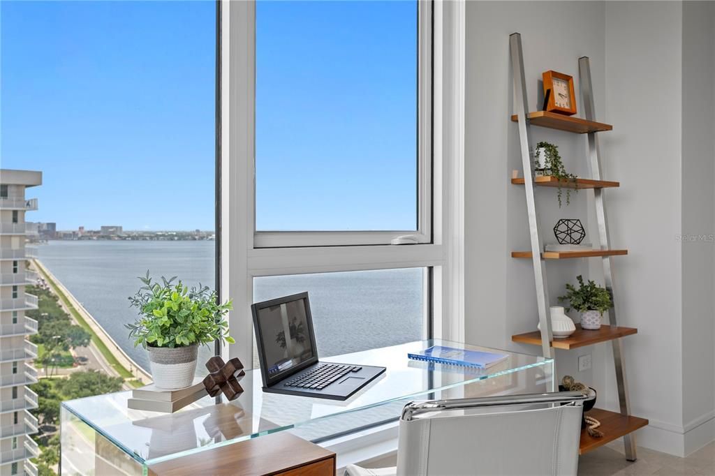 Под контрактом: $4,100,000 (4 спален, 3 ванн, 3884 Квадратных фут)