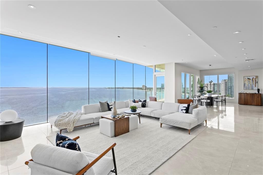 Под контрактом: $4,100,000 (4 спален, 3 ванн, 3884 Квадратных фут)