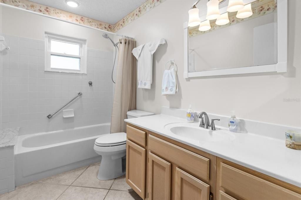 Active With Contract: $255,000 (2 beds, 2 baths, 1748 Square Feet)