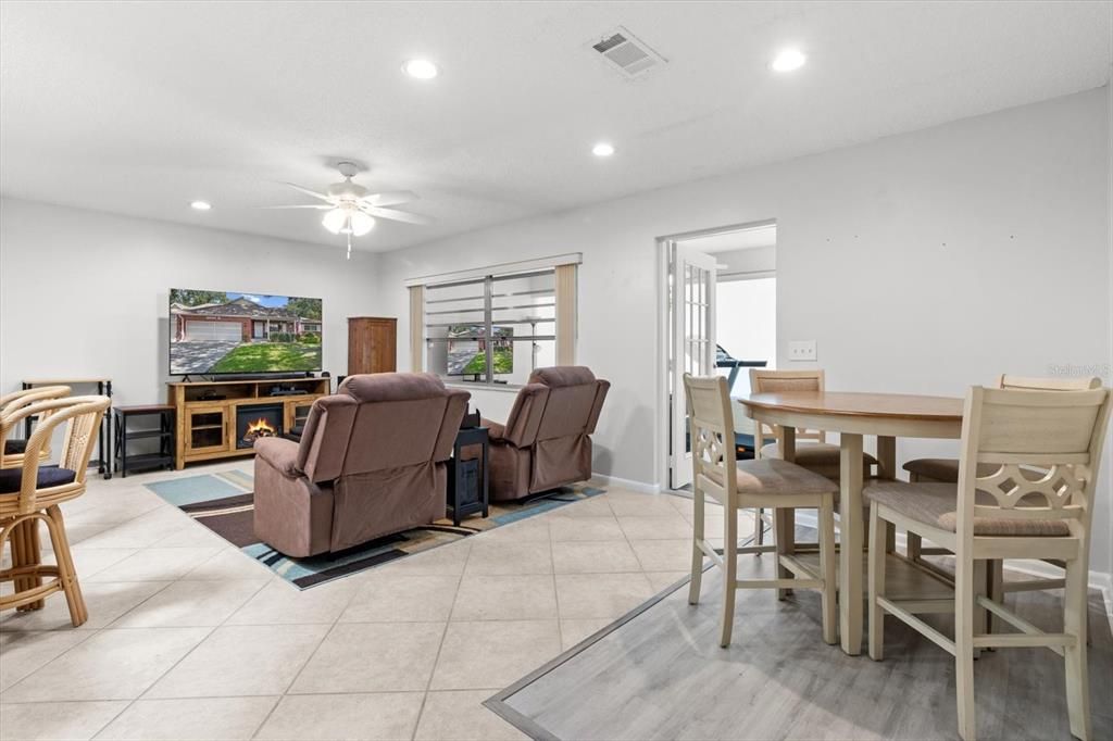 Active With Contract: $255,000 (2 beds, 2 baths, 1748 Square Feet)