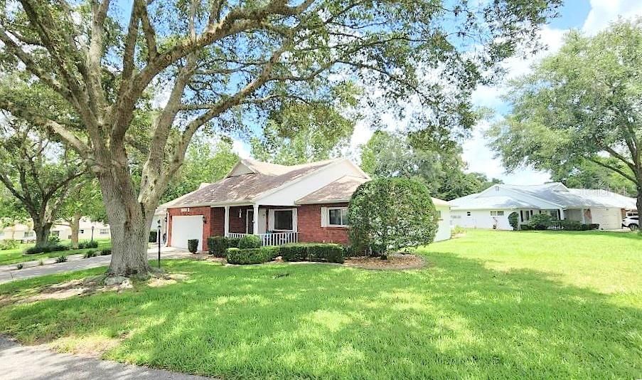 Active With Contract: $255,000 (2 beds, 2 baths, 1748 Square Feet)