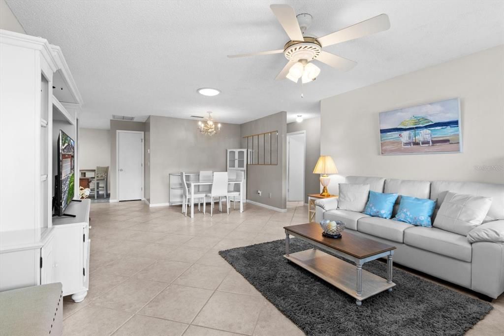 Active With Contract: $255,000 (2 beds, 2 baths, 1748 Square Feet)