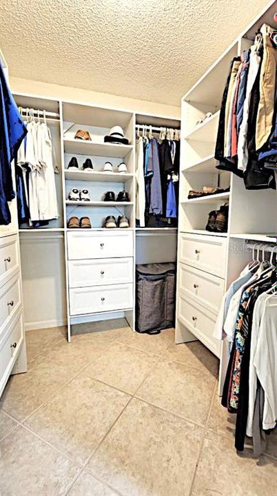 Active With Contract: $255,000 (2 beds, 2 baths, 1748 Square Feet)