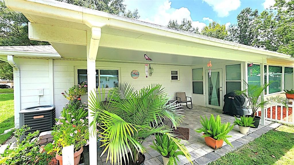 Active With Contract: $255,000 (2 beds, 2 baths, 1748 Square Feet)